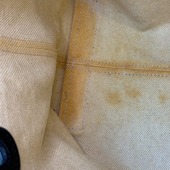 Burberry
Medium Canvas Soft Belt Tote - Picture 3 of 16